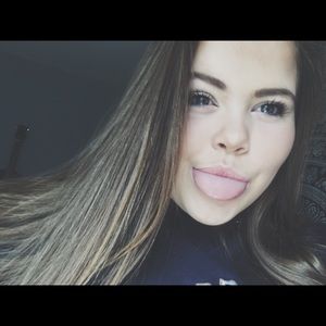 Meet your Posher, Jillian